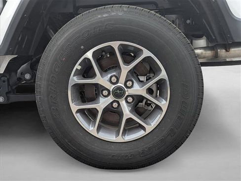 New 2025 Jeep Gladiator Sport image 9