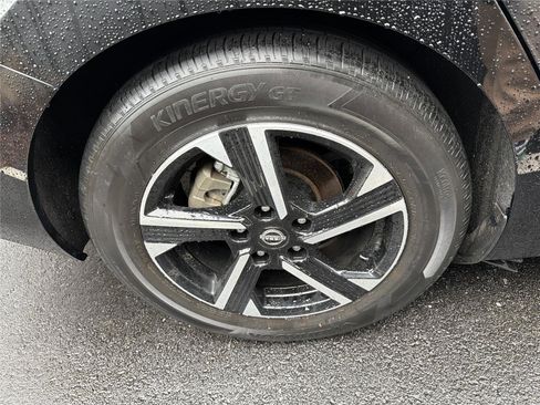 Used 2024 Nissan Sentra SV image 14