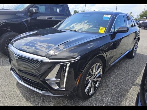 Used 2024 Cadillac Lyriq Luxury w/ Nappa Leather Package RWD image 3