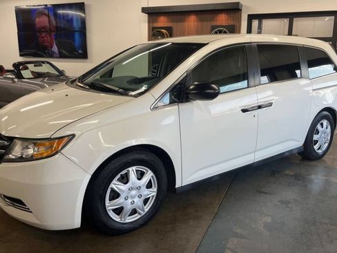 Used 2014 Honda Odyssey LX image 1