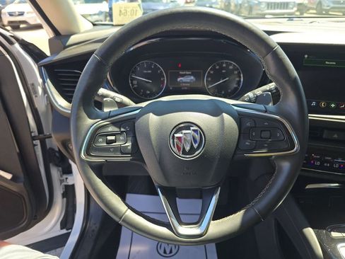 Used 2022 Buick Envision Preferred image 10