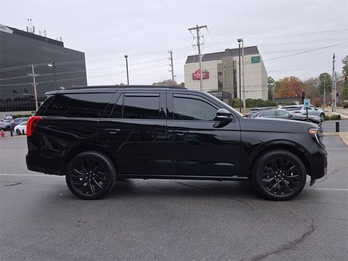 Used 2025 Ford Expedition Platinum w/ Stealth Appearance Package image 6