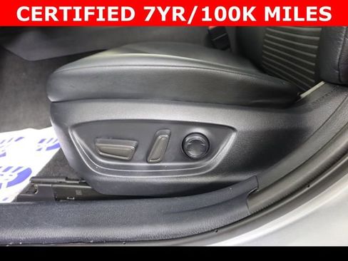 Used 2023 Toyota Camry SE image 19