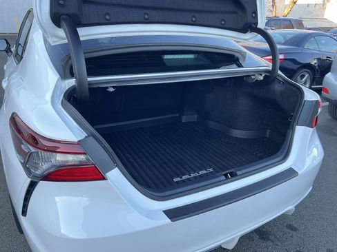 Used 2024 Toyota Camry SE image 25