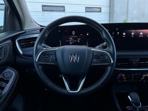 Used 2025 Buick Encore GX Preferred image 31