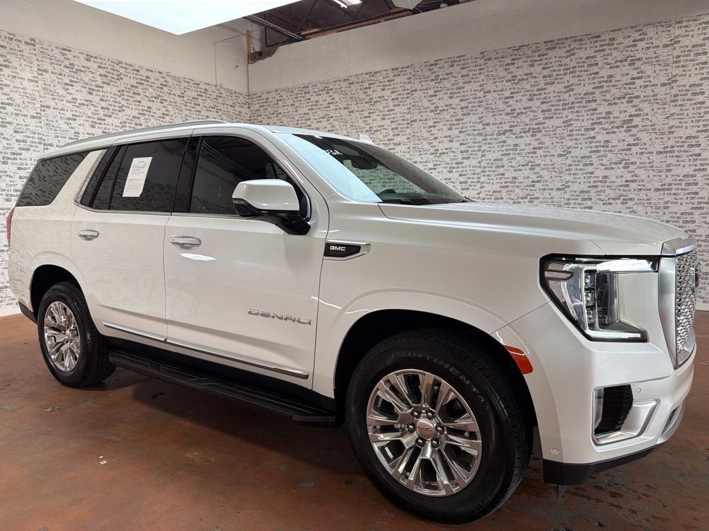 Used 2024 GMC Yukon Denali w/ Advanced Technology Package AWD/4WD image 1