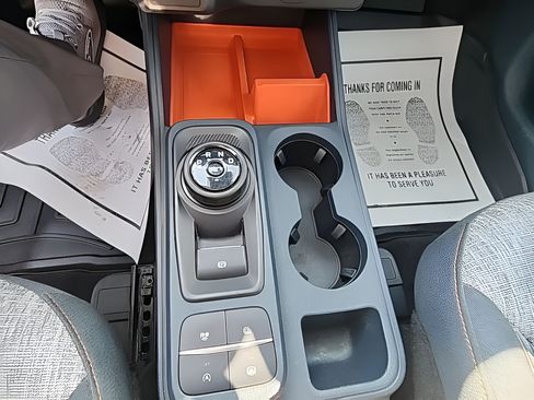 Used 2022 Ford Maverick XLT FWD image 22