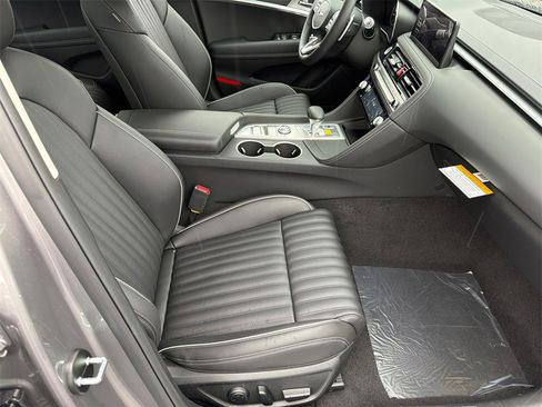 New 2026 Genesis G70 2.5T Prestige image 13