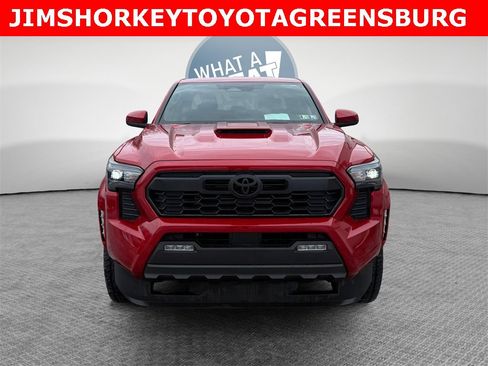 Used 2024 Toyota Tacoma TRD Sport image 9