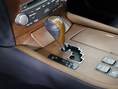 Used 2010 Lexus LS 460 RWD image 6