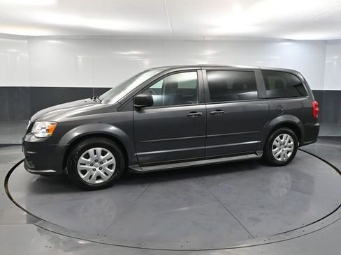 Used 2017 Dodge Grand Caravan SE w/ Power Window Group image 12