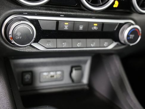 Used 2025 Nissan Sentra SV image 14