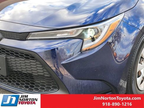 Used 2021 Toyota Corolla LE image 10