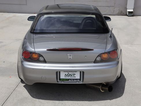 Used 2005 Honda S2000 image 11