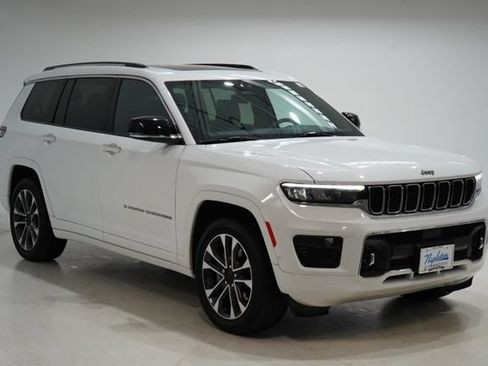 Used 2023 Jeep Grand Cherokee L Overland w/ Luxury Tech Group IV AWD/4WD image 1