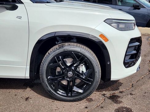 New 2026 Volkswagen Tiguan SE R-Line AWD/4WD image 29