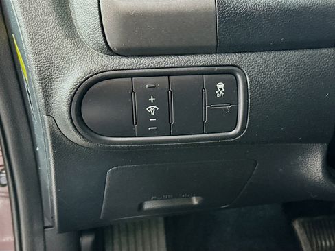 Used 2018 Kia Forte LX FWD image 16