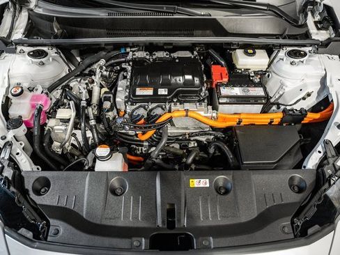 Used 2023 Toyota bZ4X Limited image 19