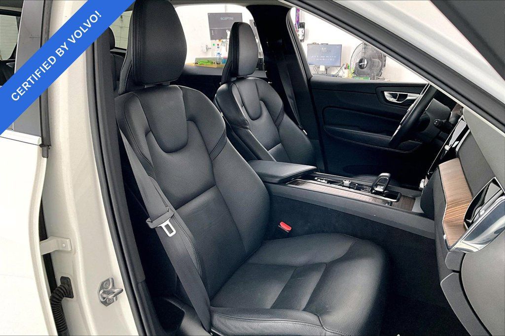 Used 2022 Volvo XC60 B5 Momentum w/ Climate Package AWD/4WD image 6
