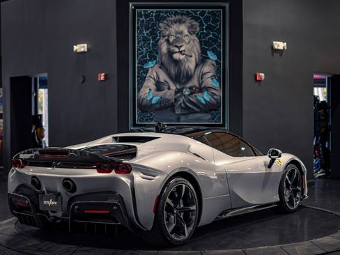 Used 2021 Ferrari SF90 Stradale AWD/4WD image 5