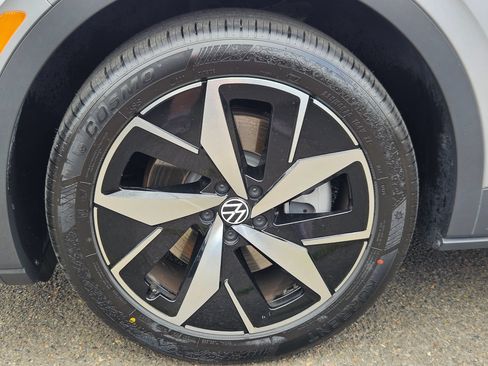 Used 2023 Volkswagen ID.4 Pro S AWD/4WD image 33