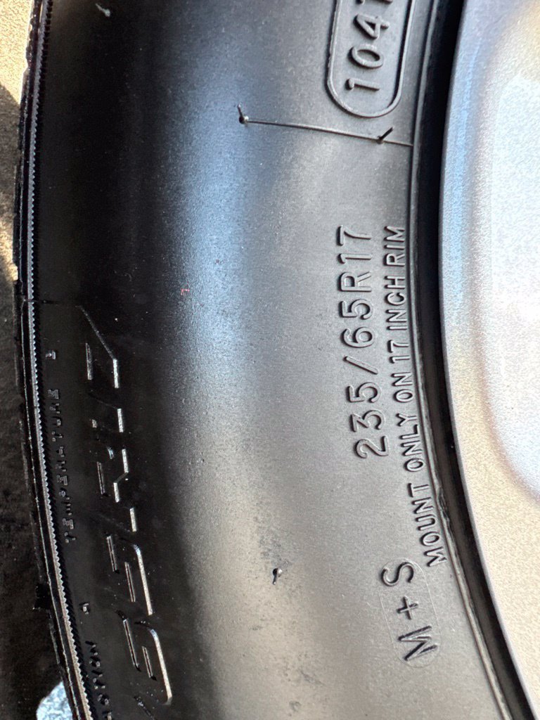 Used 2023 Chrysler Pacifica Touring-L FWD image 33