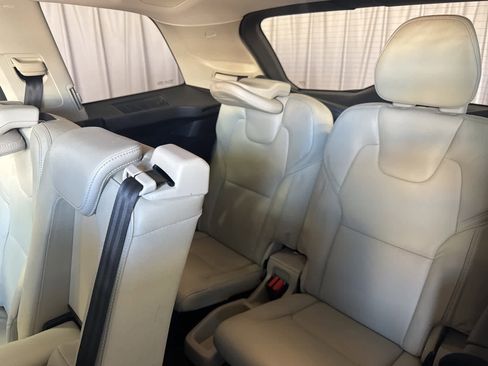Used 2016 Volvo XC90 T6 Momentum image 20