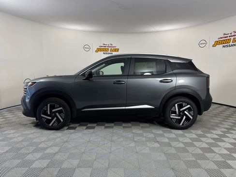 New 2026 Nissan Kicks SV w/ Illumination Package image 2