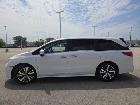 Used 2024 Honda Odyssey Touring image 17