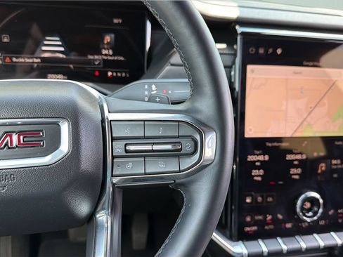 Used 2025 GMC Acadia Elevation FWD image 23