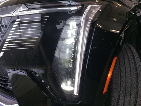 Used 2025 Cadillac Escalade IQ Luxury 1 w/ Smart Trailering package AWD/4WD image 31