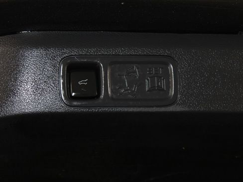 Used 2022 Ford Expedition Max Limited image 17