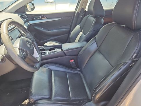 Used 2016 Nissan Maxima 3.5 SV FWD image 3
