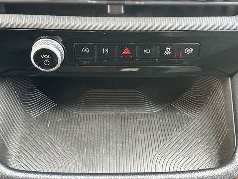 Certified 2025 Ford Explorer ST-Line w/ ST-Line Street Pack image 35