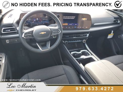 New 2026 Chevrolet Traverse LT w/ Driver Confidence Package FWD image 13