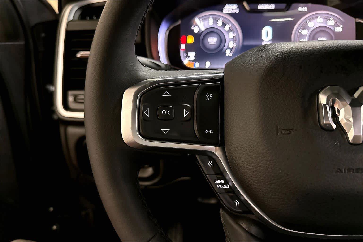 Used 2025 RAM 1500 Big Horn AWD/4WD image 23