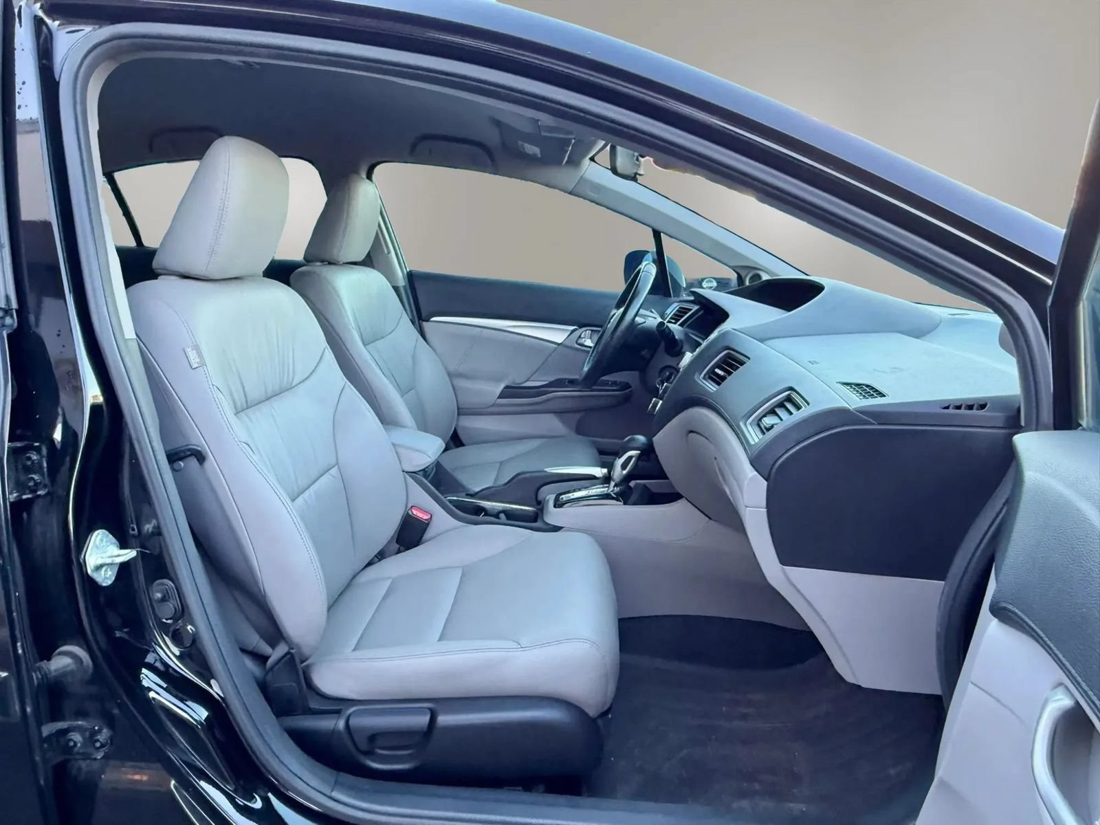 Used 2013 Honda Civic Hybrid Sedan image 19