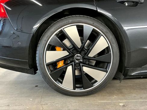 Used 2022 Audi RS e-tron GT w/ Carbon Performance Package image 12