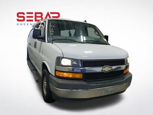 Used 2020 Chevrolet Express 3500 LT w/ LT Preferred Equipment Group RWD image 8