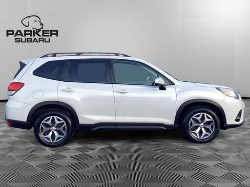 Certified 2023 Subaru Forester Premium image 6