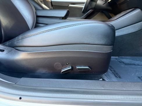Used 2022 Tesla Model 3 Long Range AWD/4WD image 34