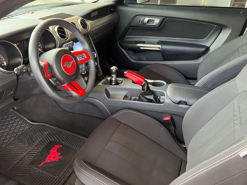 Used 2021 Ford Mustang GT RWD image 11