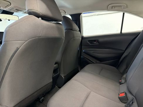 Used 2022 Toyota Corolla LE image 17