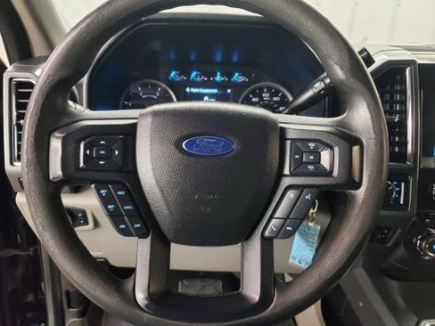 Used 2017 Ford F250 XLT w/ XLT Premium Package image 16