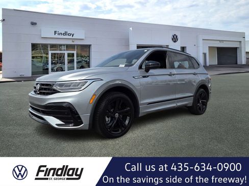 Used 2024 Volkswagen Tiguan SE R-Line image 1
