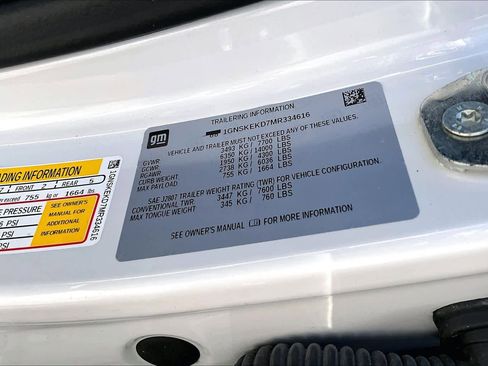 Used 2021 Chevrolet Suburban RST w/ Luxury Package image 34