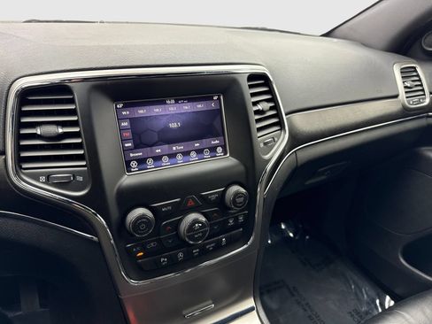 Used 2018 Jeep Grand Cherokee Limited RWD image 24