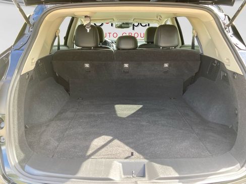 Used 2022 Nissan Murano SV AWD/4WD image 13