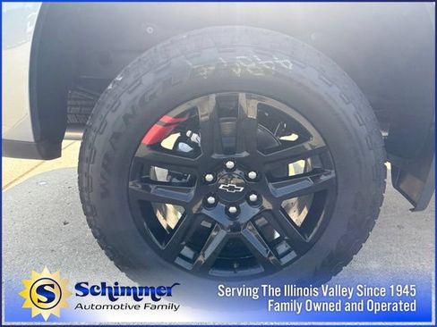 New 2026 Chevrolet Silverado 1500 RST w/ Redline Edition AWD/4WD image 9