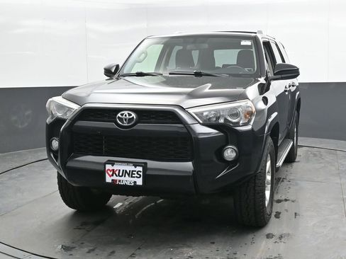 Used 2015 Toyota 4Runner SR5 AWD/4WD image 8